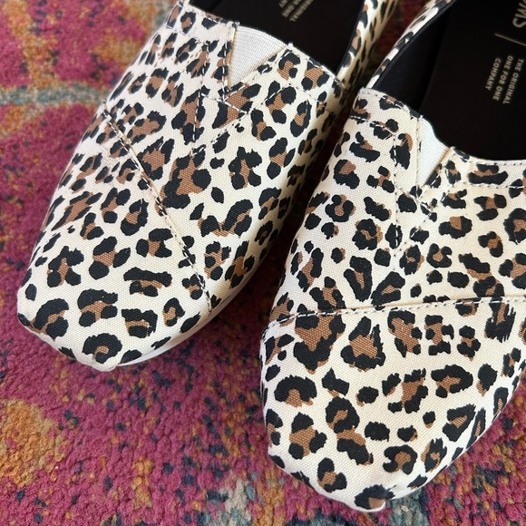 Toms | Women’s cream/black/brown Alpargata Animal Print Casual Slip-On Shoes 7.5 - Picture 12 of 15